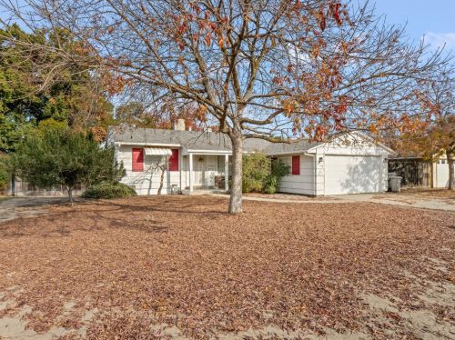 4737 Harvard Ave, Fresno, CA 93703-1648