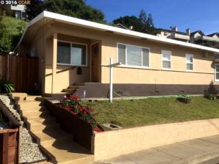 1307 7th St, Rodeo, CA 94572-1612