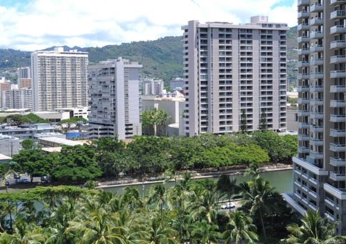 1720 Ala Moana Blvd, Honolulu HI  96815-1302 exterior
