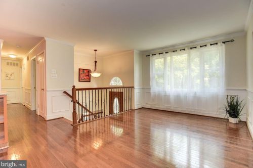 61 Dividing Creek Ct, Arnold, MD 21012-1060