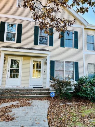 2 West Ct, Derby CT  06418-2643 exterior