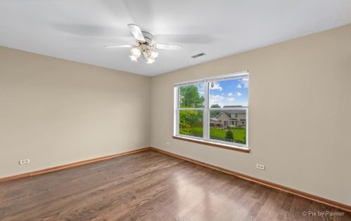 1210 Easton Dr, Carol Stream IL  60188-4817 exterior