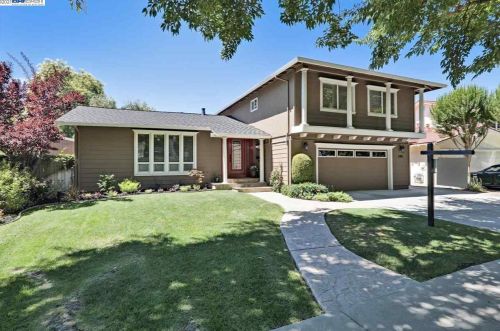 2418 Raven Rd, Pleasanton, CA 94566-4604