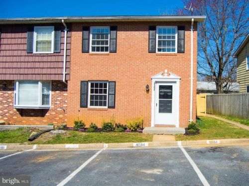 8584 Pellam Ct, Marshall, VA 20115-3747