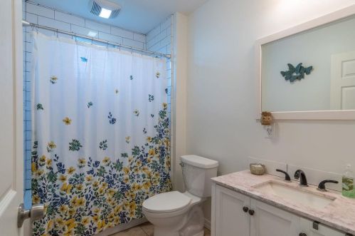 1645 Canal Farm Ln, Los Banos CA 93635-4405 exterior