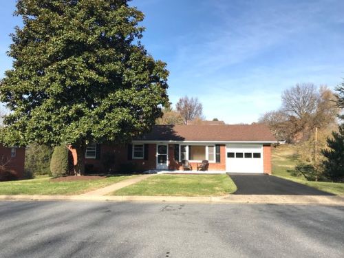 1153 Dale Cir, Harrisonburg, VA 22801-1515