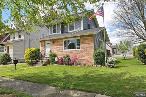 58 4th St, Ridgefield Park, NJ 07660-1315