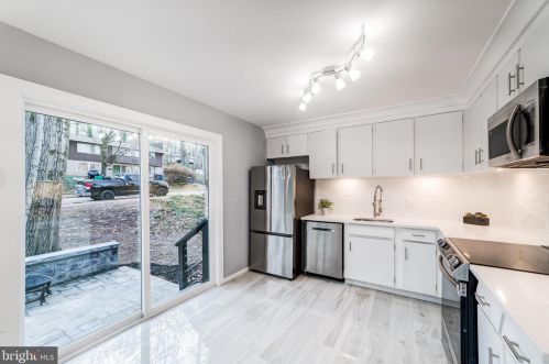 3407 Charleson St, Annandale, VA 22003-1609