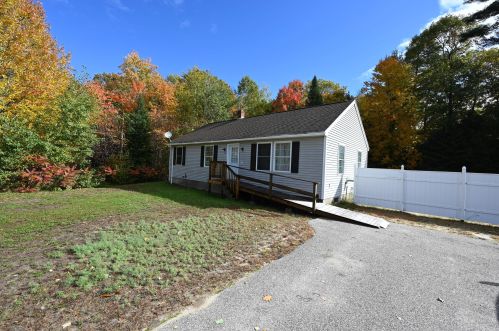 16 Easy St, Standish, ME 04084-5743