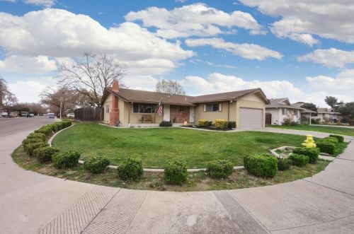 194 Laguna Dr, Tracy, CA 95376-1928