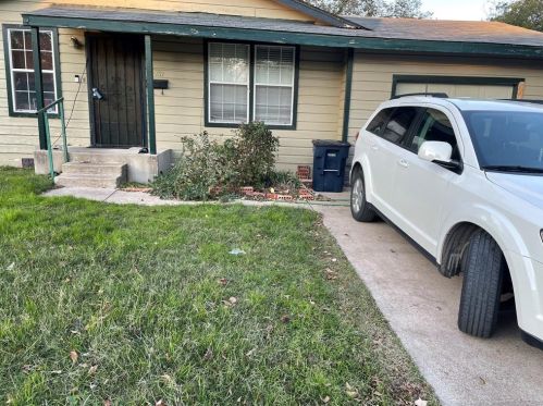 4937 Callahan St, Fort Worth, TX 76105-3702