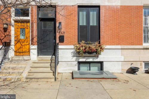 2321 Christian St, Philadelphia, PA 19146-1707