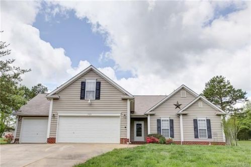100 Painted Bunting Dr, Bells Cross Roads, NC 28166-9505