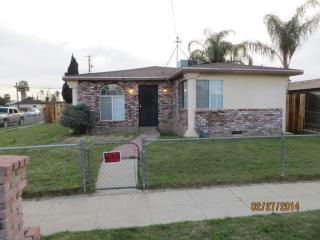 3575 Harding Ave, Fresno, CA 93725-2620