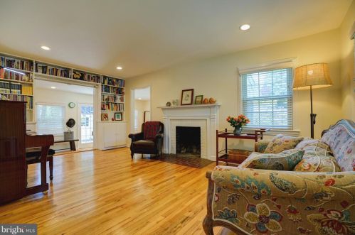 151 Cedar Ln, Princeton NJ  08540-5349 exterior