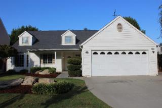 854 Chapel Hill Ave, Clovis, CA 93611-6747