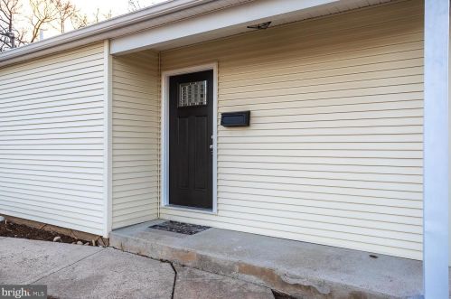 6 Gilmore Rd, Trenton, NJ 08628-3213