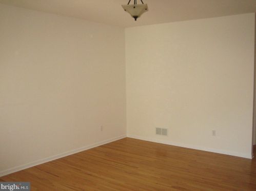 27 Stonewall Cir, Princeton NJ  08540-1441 exterior