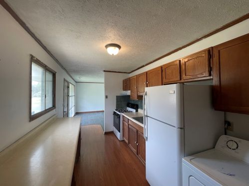 113 Green Ln, Carpentersville, IL 60110-2210