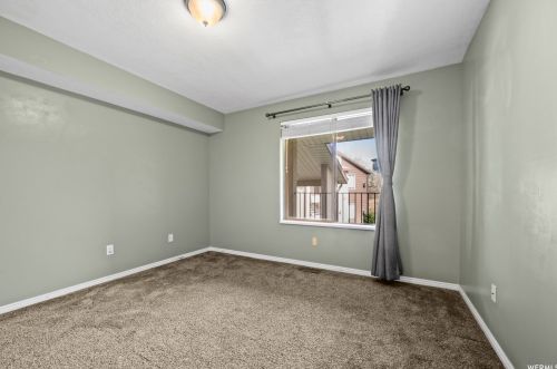 9229 Jefferson Cv, Sandy UT exterior