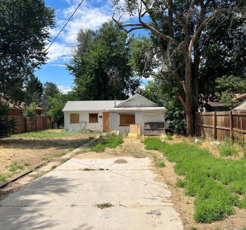 2040 Emporia St, Denver, CO 80010-1102