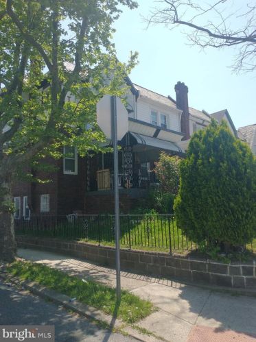 6463 17th St, Philadelphia, PA 19126-3513