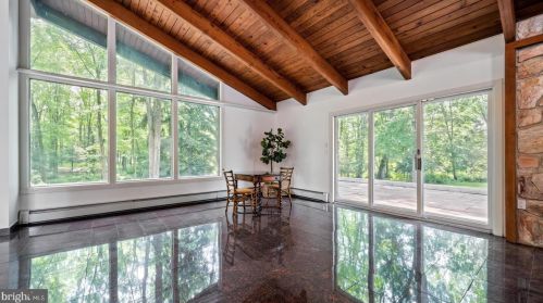69 Bayberry Rd, Princeton NJ  08540-7418 exterior