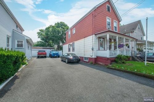 125 Passaic Ave, Paterson NJ  07506-1433 exterior