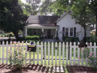 806 Gaskin Ave, Douglas, GA 31533-8510