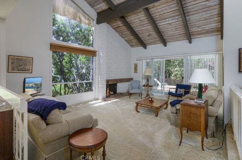 26 Redwood Tree Ln, Irvine, CA 92612-2226