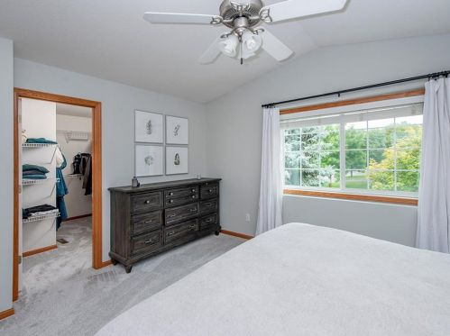 2096 Gresham Ave, Saint Paul MN  55128-4410 exterior