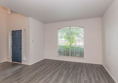 5805 Pearl Oyster Ln, Fort Worth TX  76179-7563 exterior