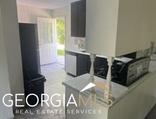 1740 Overlook Way, Conyers GA  30094-6255 exterior