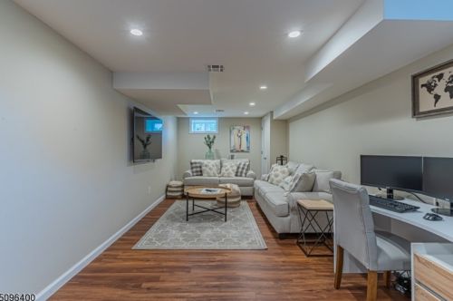 28 Windsor Ave, Dover NJ  07869-1364 exterior