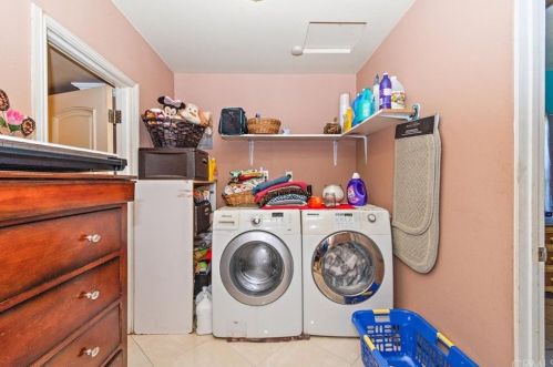 4389 Avon St, Riverside CA  92509-3108 exterior