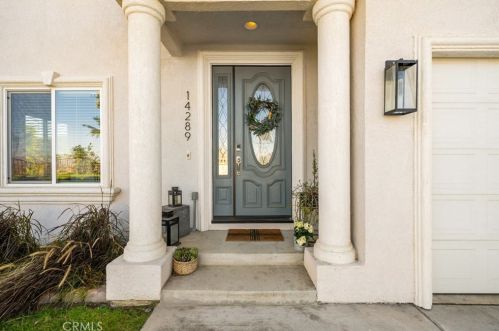 14289 Meadowlands Dr, Riverside CA  92503-9740 exterior