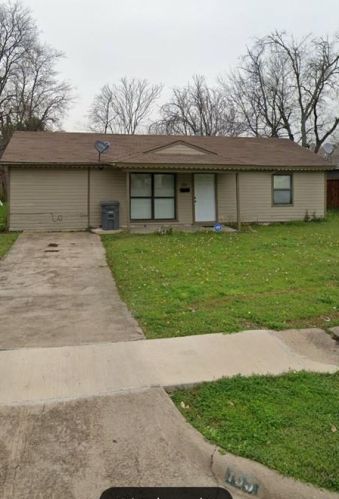 735 Emberwood Dr, Dallas, TX 75232-3940