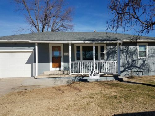 608 7th St, Codell, KS 67663-3216