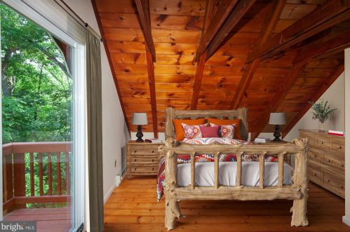 150 White Dogwood Pl, Harpers Ferry WV 25425 exterior