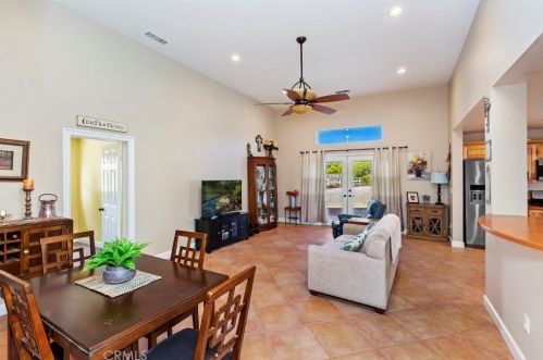 17368 Owl Tree Rd, Riverside CA  92504-9529 exterior