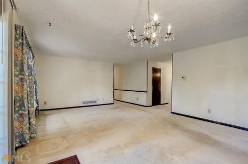 2385 Shadowood Dr, Conyers GA  30094-6143 exterior