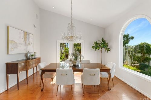 289 Owens Dr, Anaheim CA  92808-1327 exterior