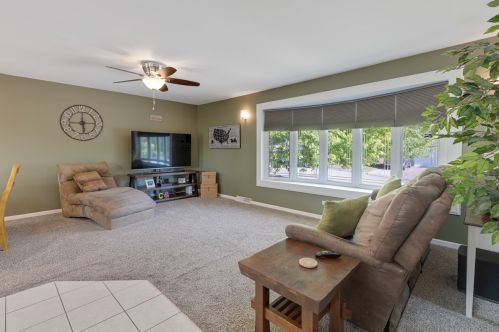 214 Highland Ave, Pingree Grove IL  60140-9456 exterior