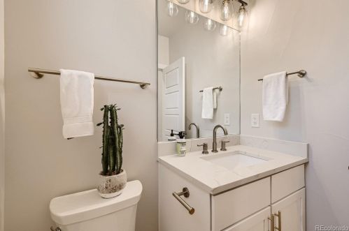 229 Ogden St, Denver CO  80209-2321 exterior
