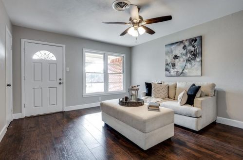 6701 Mike Dr, Fort Worth TX 76180-8522 exterior