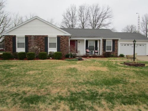 1601 Olive St, Flora, IL 62839-3244