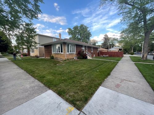 6501 Albany Ave, Chicago, IL 60645-4103