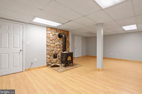 204 Quiet Place Ln, Berkeley Springs WV  25411-6633 exterior