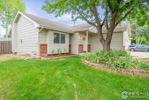 1214 Belle Dr, Loveland, CO 80537-3705