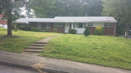707 Windsor Ln, Martinsville, VA 24112-4512